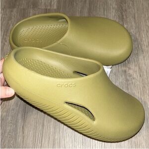 Crocs Green Mellow Recovery Clog